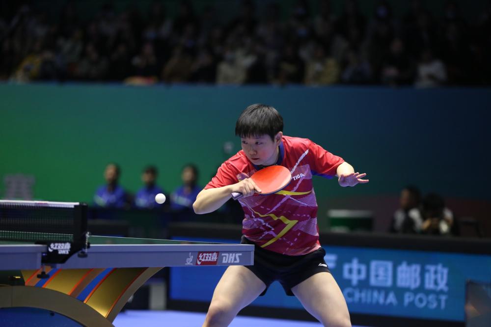 欧冠进球榜更新：莱万连续破门,